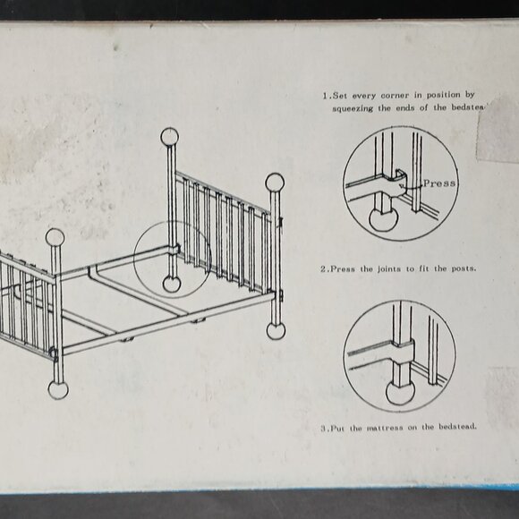 VTG Collectable Miniature Brass Bed in Original Box, #7275 Dollhouse Furniture - Picture 6 of 9